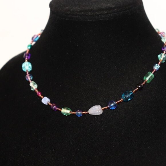 Beautiful NWOT Rose gold, purple and blue glass beaded necklace 17" - Picture 6 of 6